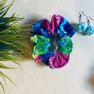 Colorful Scrunchie!